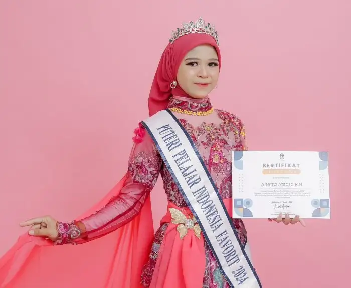 Siswi SMPN 3 Gemolong Sragen Jadi Juara Favorit Puteri Pelajar Indonesia 2024
