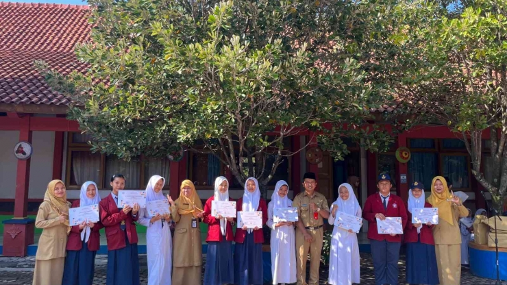 Menciptakan Anak Sarat Prestasi